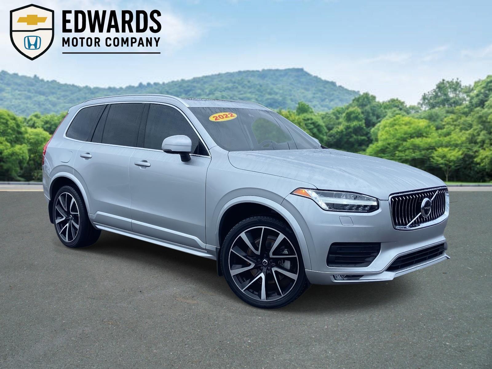 2022 Volvo XC90 T6 Momentum 7-Passenger AWD