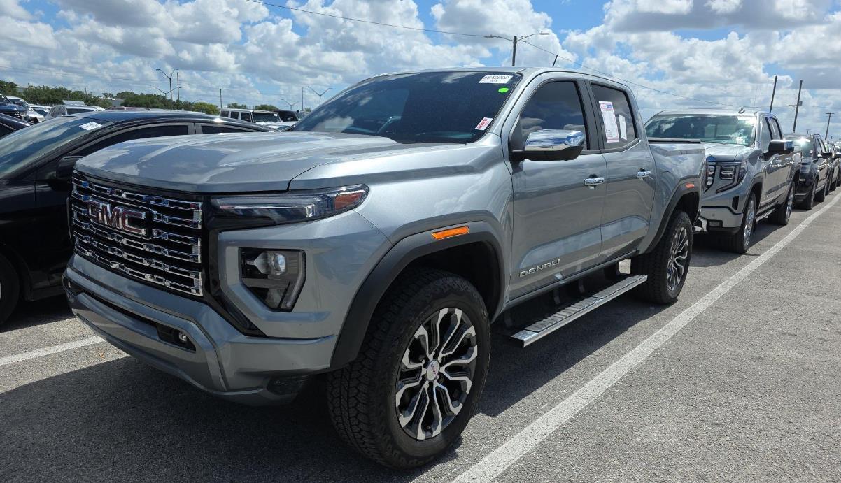  2024 GMC Canyon Denali Crew Cab 4WD Pickup Truck Four-Wheel Drive 8-Speed Automatic
