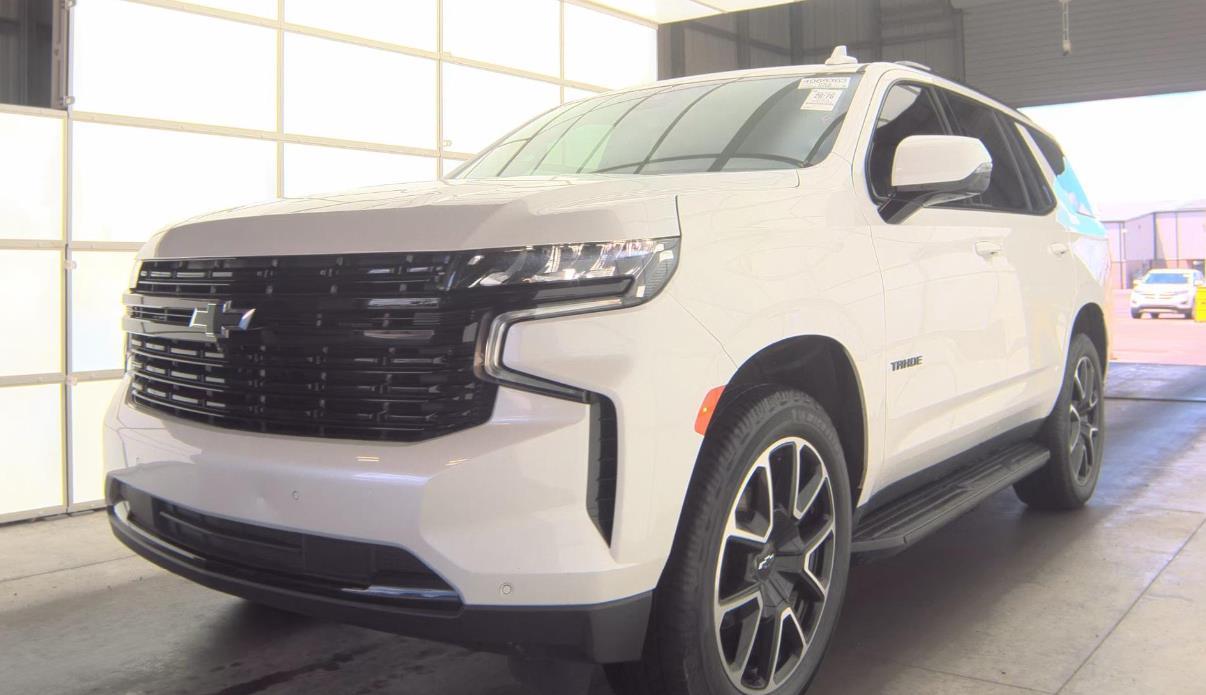 White (Iridescent Pearl Tricoat) 2023 Chevrolet Tahoe SUV / Crossover Four-Wheel Drive Automatic
