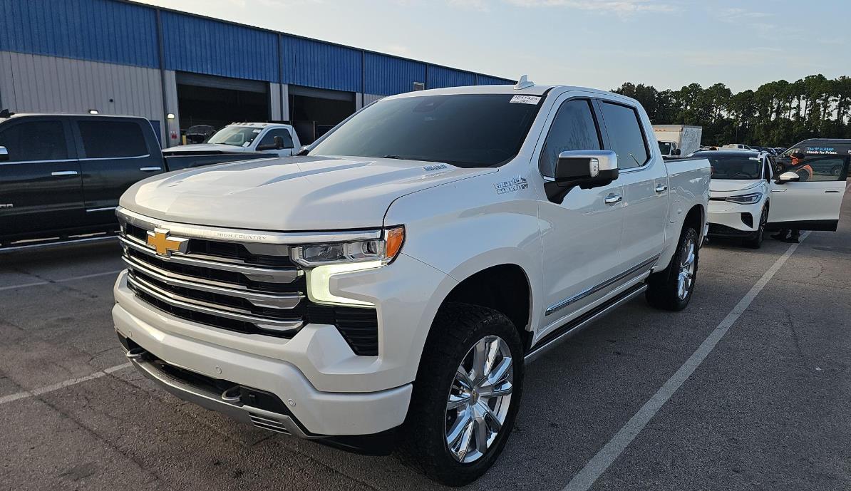White (Iridescent Pearl Tricoat) 2023 Chevrolet Silverado 1500 Pickup Truck 4X2 Automatic