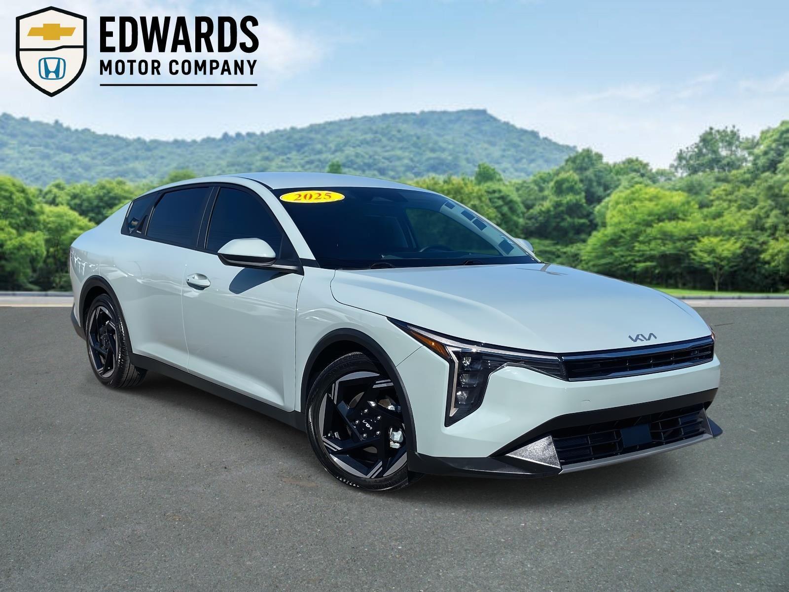2025 Kia K4 EX FWD