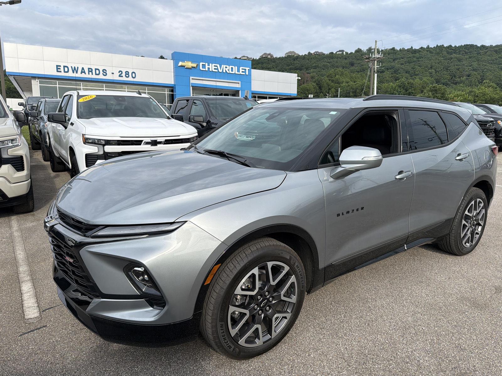 Sterling Gray Metallic 2025 Chevrolet Blazer SUV / Crossover Front-Wheel Drive 9-Speed Automatic