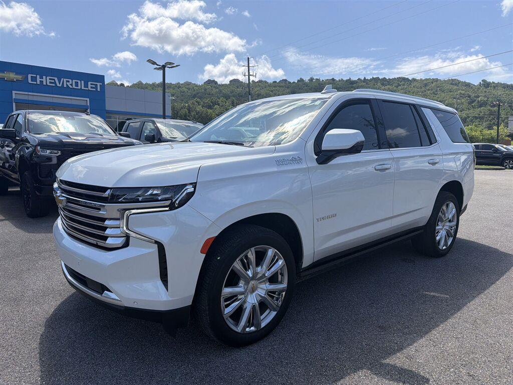 White (Iridescent Pearl Tricoat) 2023 Chevrolet Tahoe SUV / Crossover Four-Wheel Drive Automatic