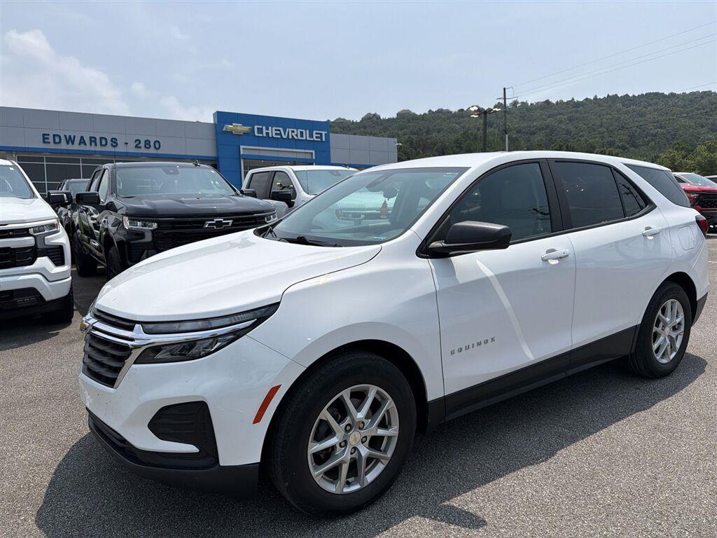Summit White 2023 Chevrolet Equinox SUV / Crossover Front-Wheel Drive 6-Speed Automatic Overdrive