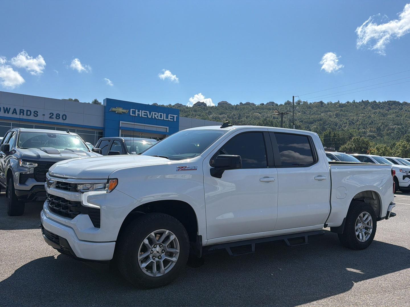 Summit White 2024 Chevrolet Silverado 1500 Pickup Truck Four-Wheel Drive Automatic