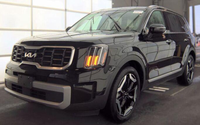 Ebony Black 2025 Kia Telluride SUV / Crossover Front-Wheel Drive Automatic
