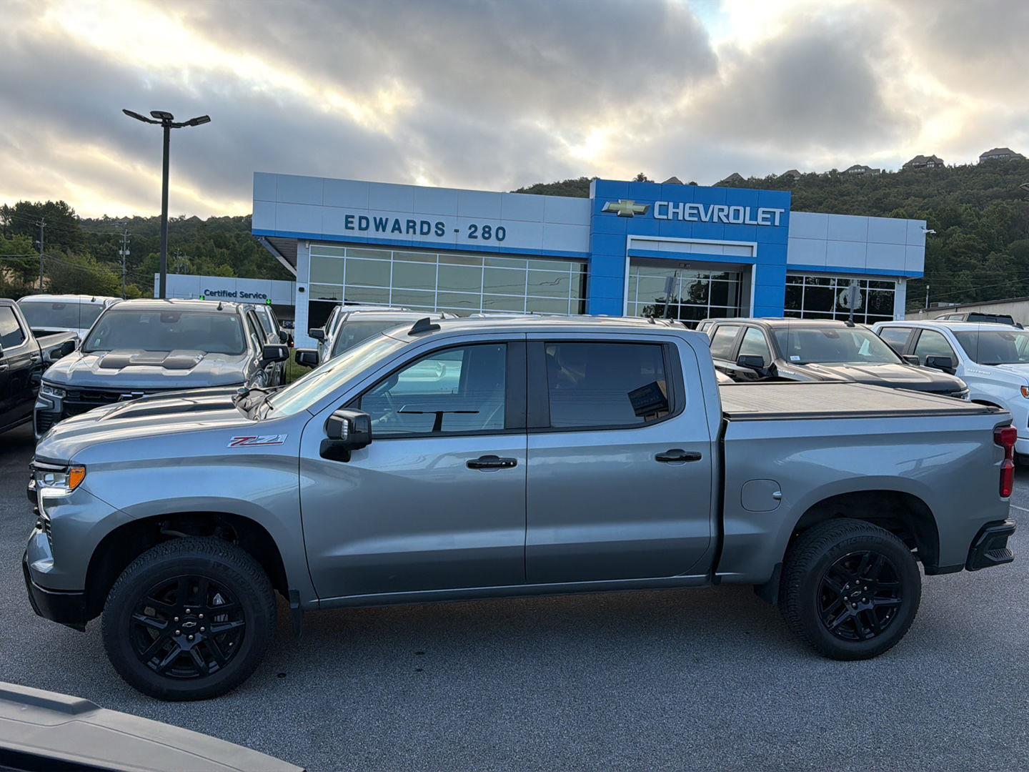 Sterling Gray Metallic 2023 Chevrolet Silverado 1500 Pickup Truck Four-Wheel Drive Automatic