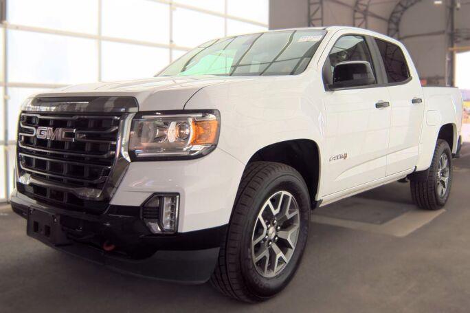 Summit White 2022 GMC Canyon Pickup Truck Four-Wheel Drive 8-Speed Automatic