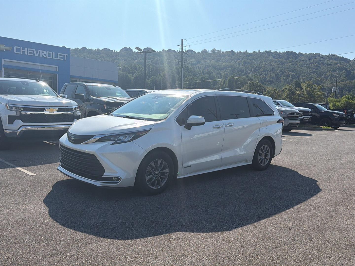2021 Toyota Sienna XLE 7-Passenger FWD