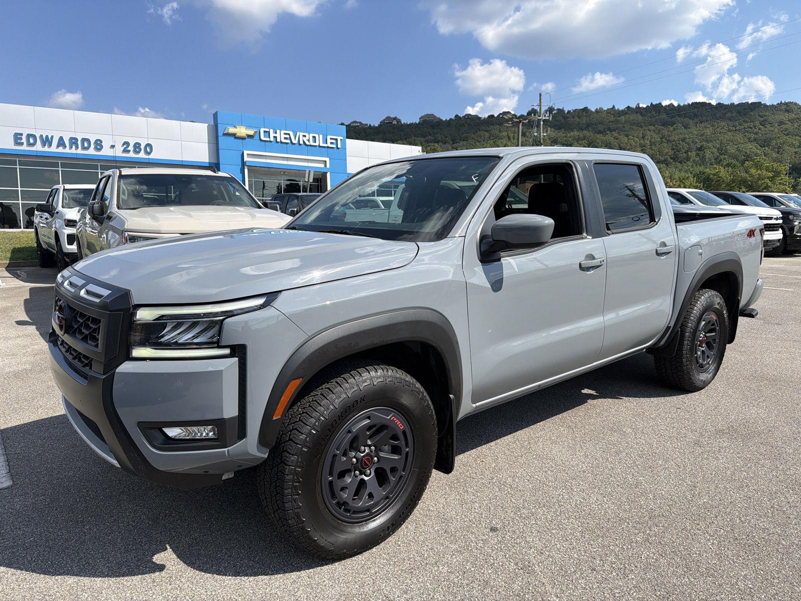 2025 Nissan Frontier PRO-4X Crew Cab 4WD