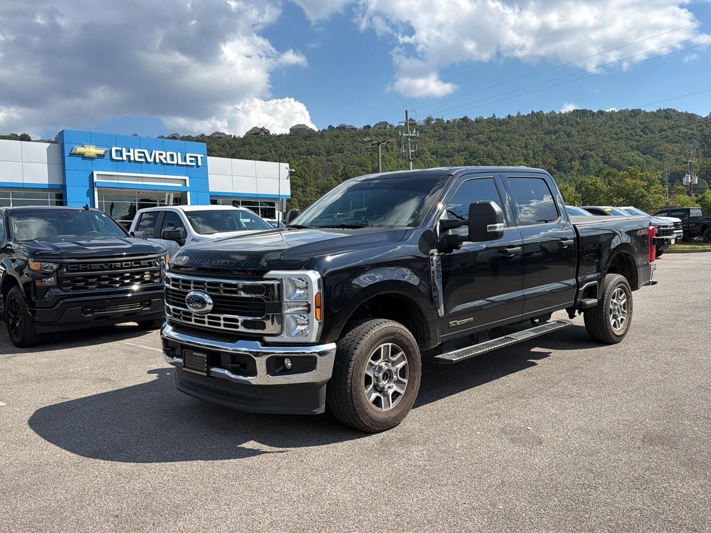Agate Black Metallic 2025 Ford F-250 Super Duty Pickup Truck Four-Wheel Drive Automatic