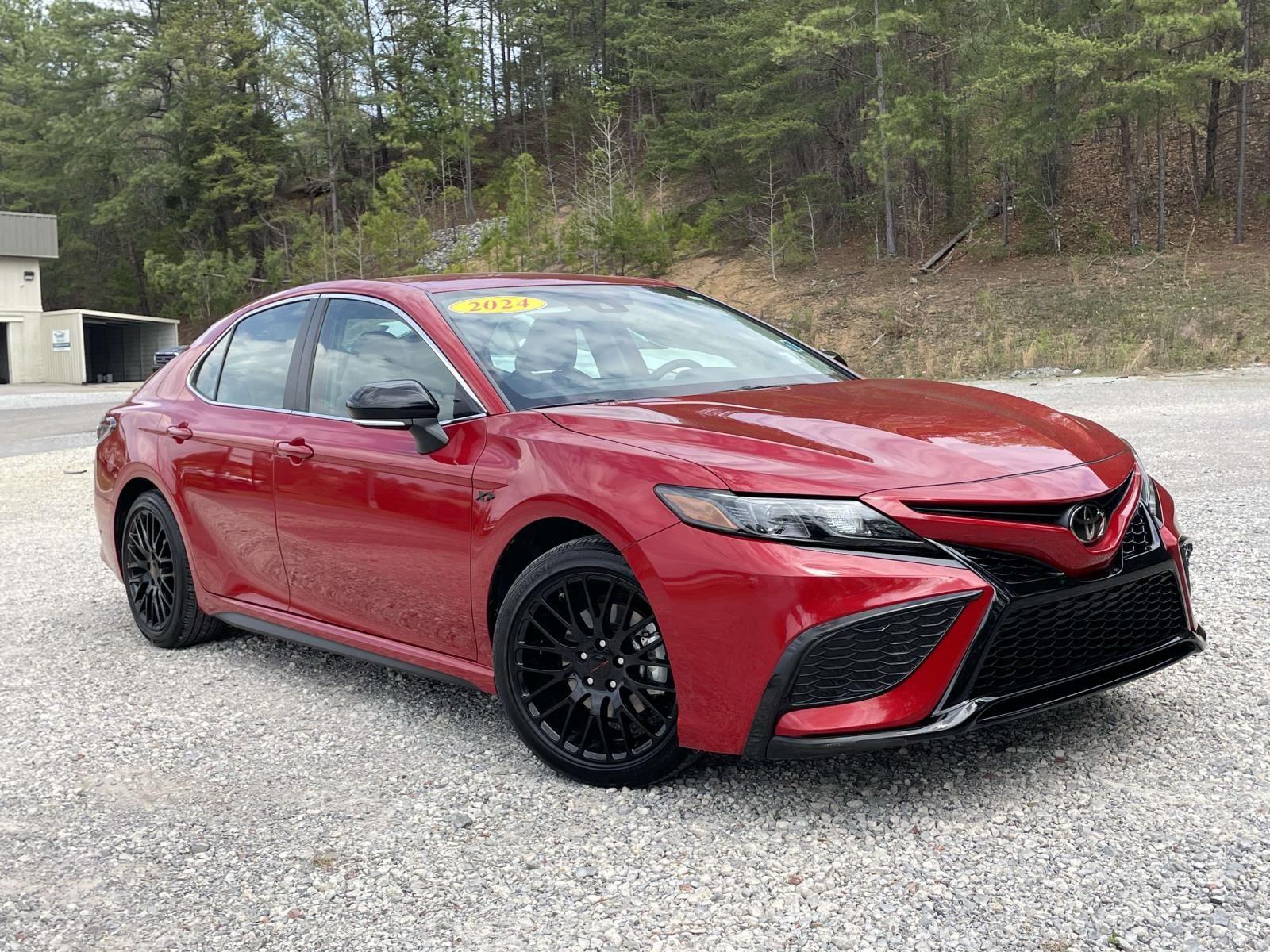 2024 Toyota Camry SE FWD