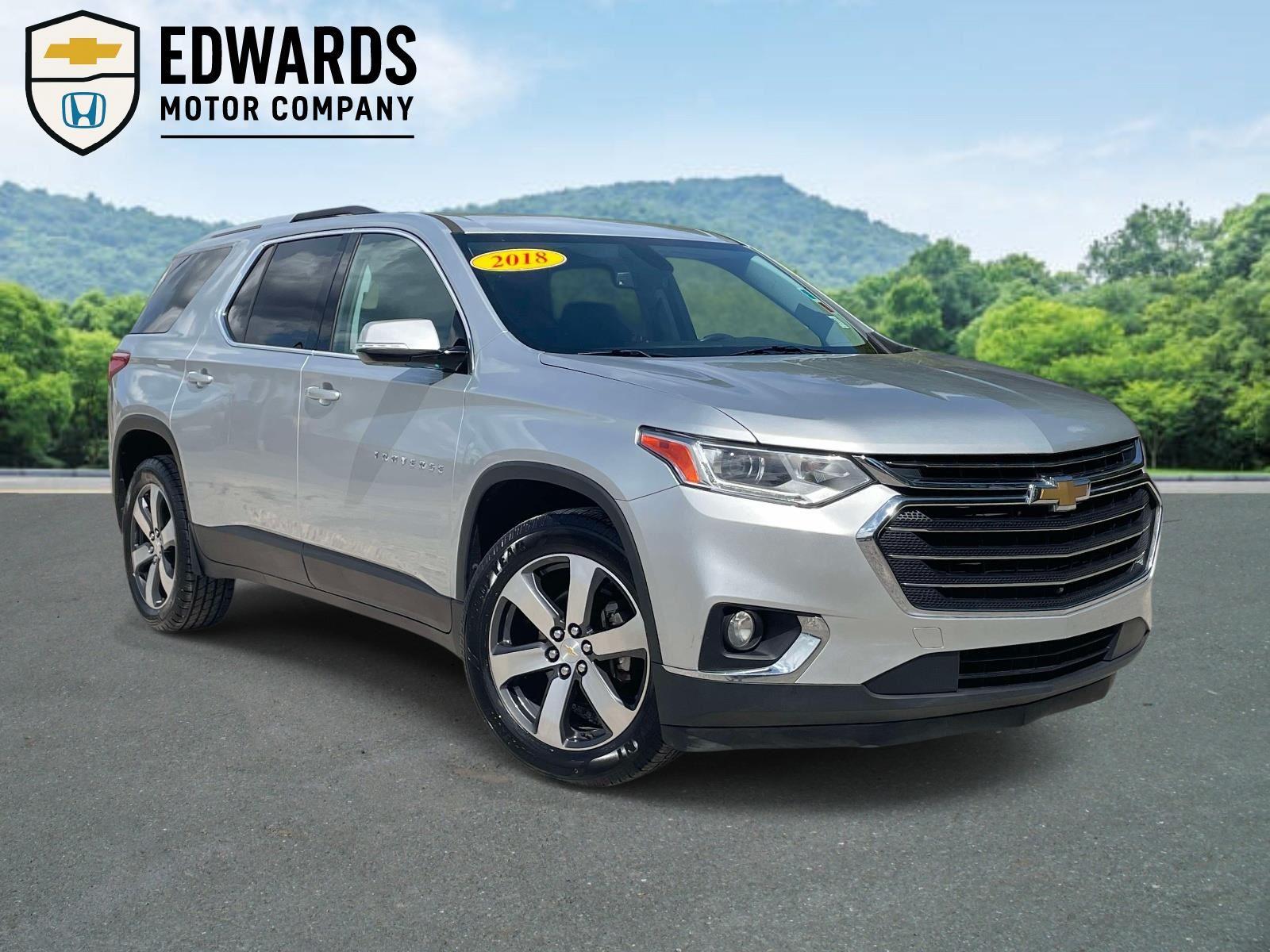 Silver Ice Metallic 2018 Chevrolet Traverse LT Leather FWD SUV / Crossover Front-Wheel Drive 9-Speed Automatic