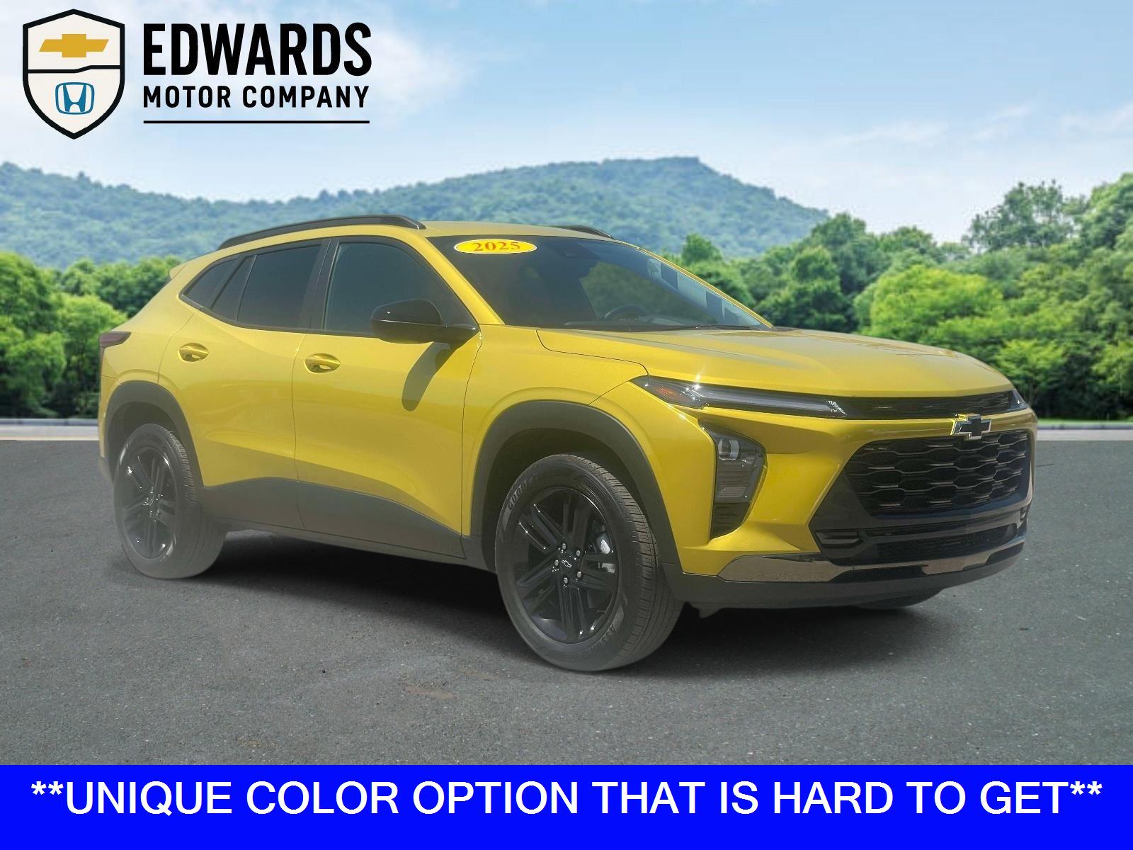 Nitro Yellow Metallic 2025 Chevrolet Trax Activ FWD SUV / Crossover Front-Wheel Drive 6-Speed Automatic