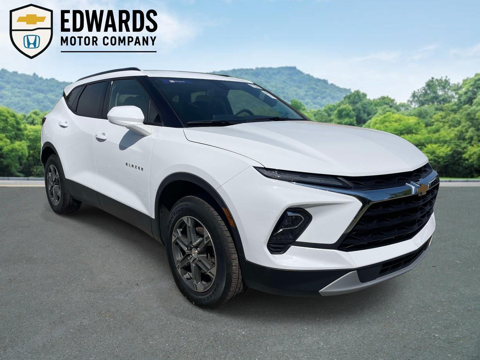 Summit White 2023 Chevrolet Blazer 2LT FWD SUV / Crossover Front-Wheel Drive 9-Speed Automatic