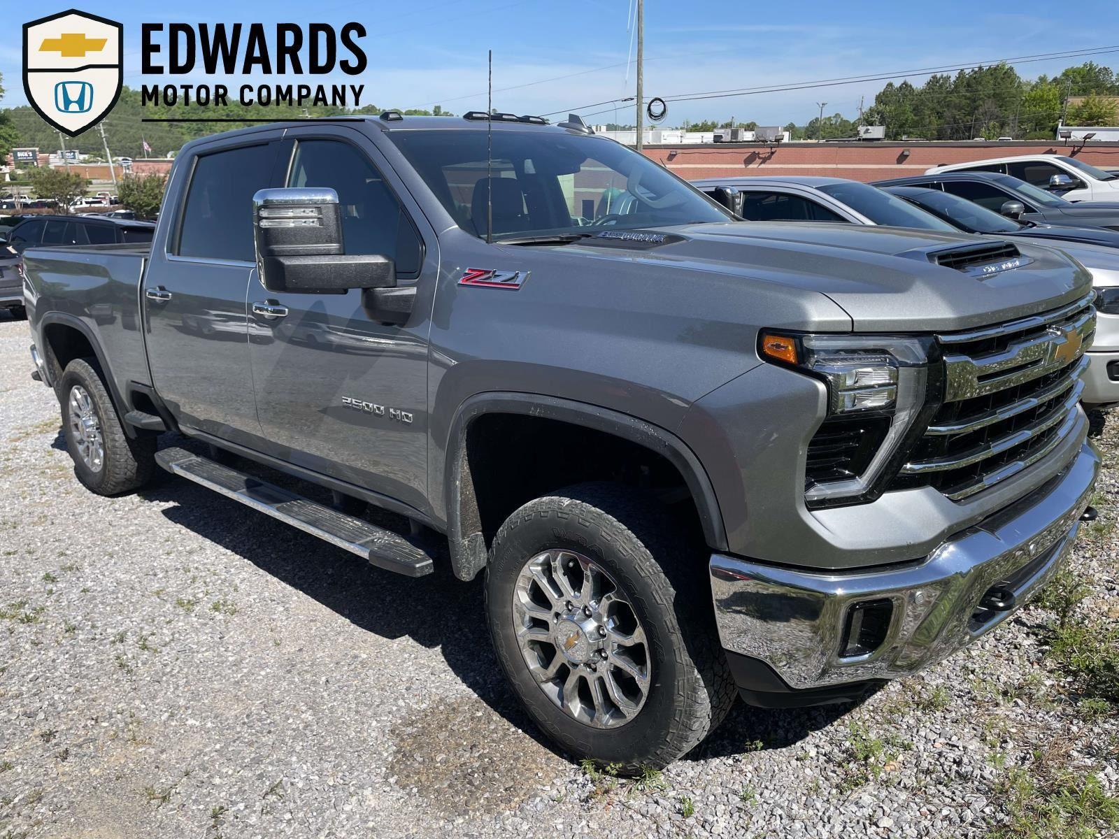 Sterling Gray Metallic 2024 Chevrolet Silverado 2500HD LTZ Crew Cab 4WD Pickup Truck Four-Wheel Drive Automatic