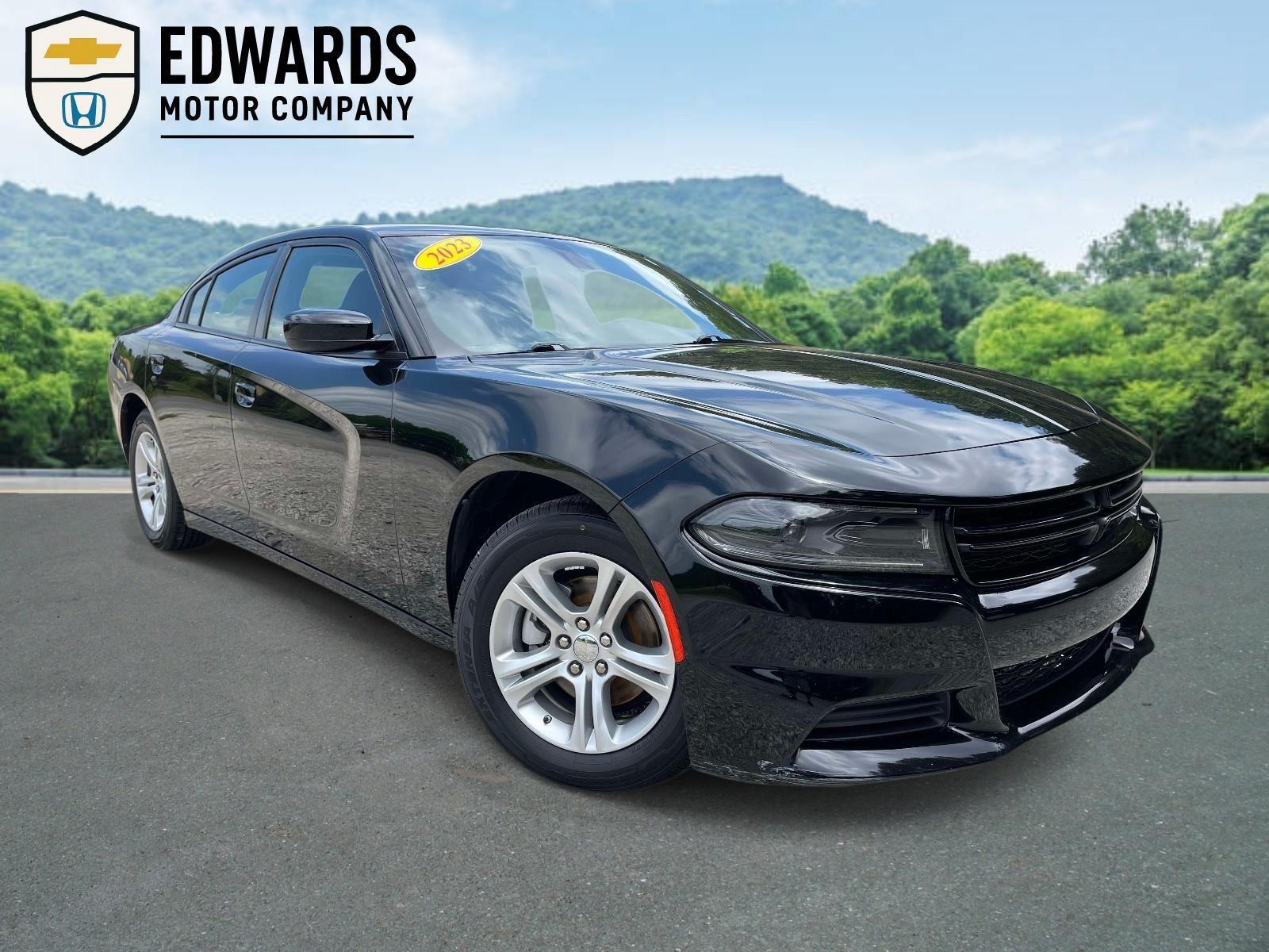 Pitch Black Clearcoat 2023 Dodge Charger SXT RWD Sedan Rear-Wheel Drive 8-Speed Automatic