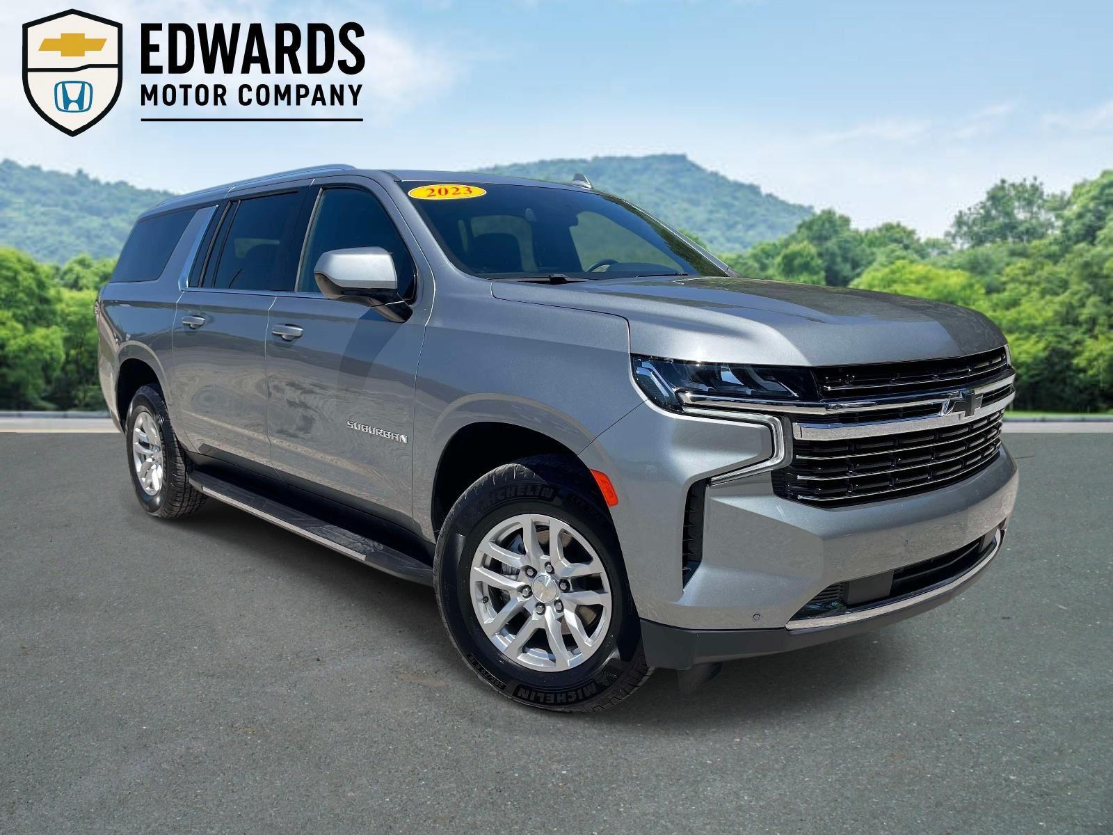 Sterling Gray Metallic 2023 Chevrolet Suburban LT RWD SUV / Crossover 4X2 Automatic