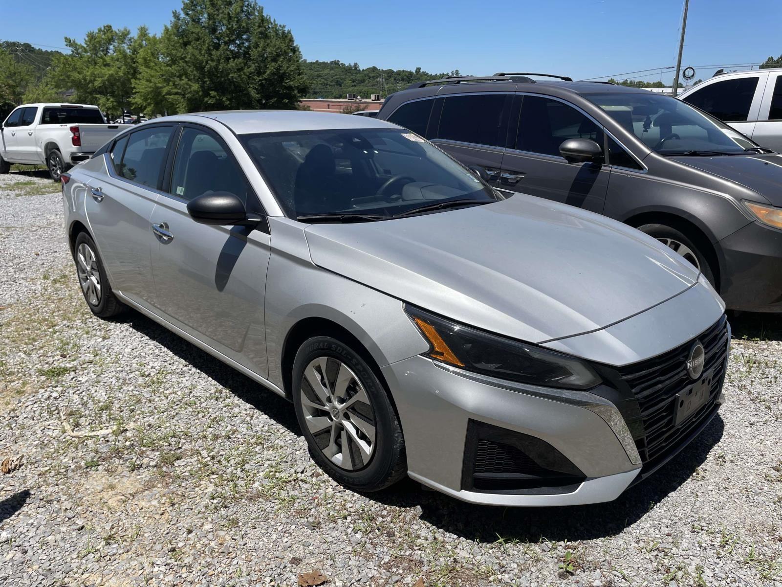 Brilliant Silver Metallic 2024 Nissan Altima 2.5 S FWD Sedan Front-Wheel Drive Continuously Variable Transmission