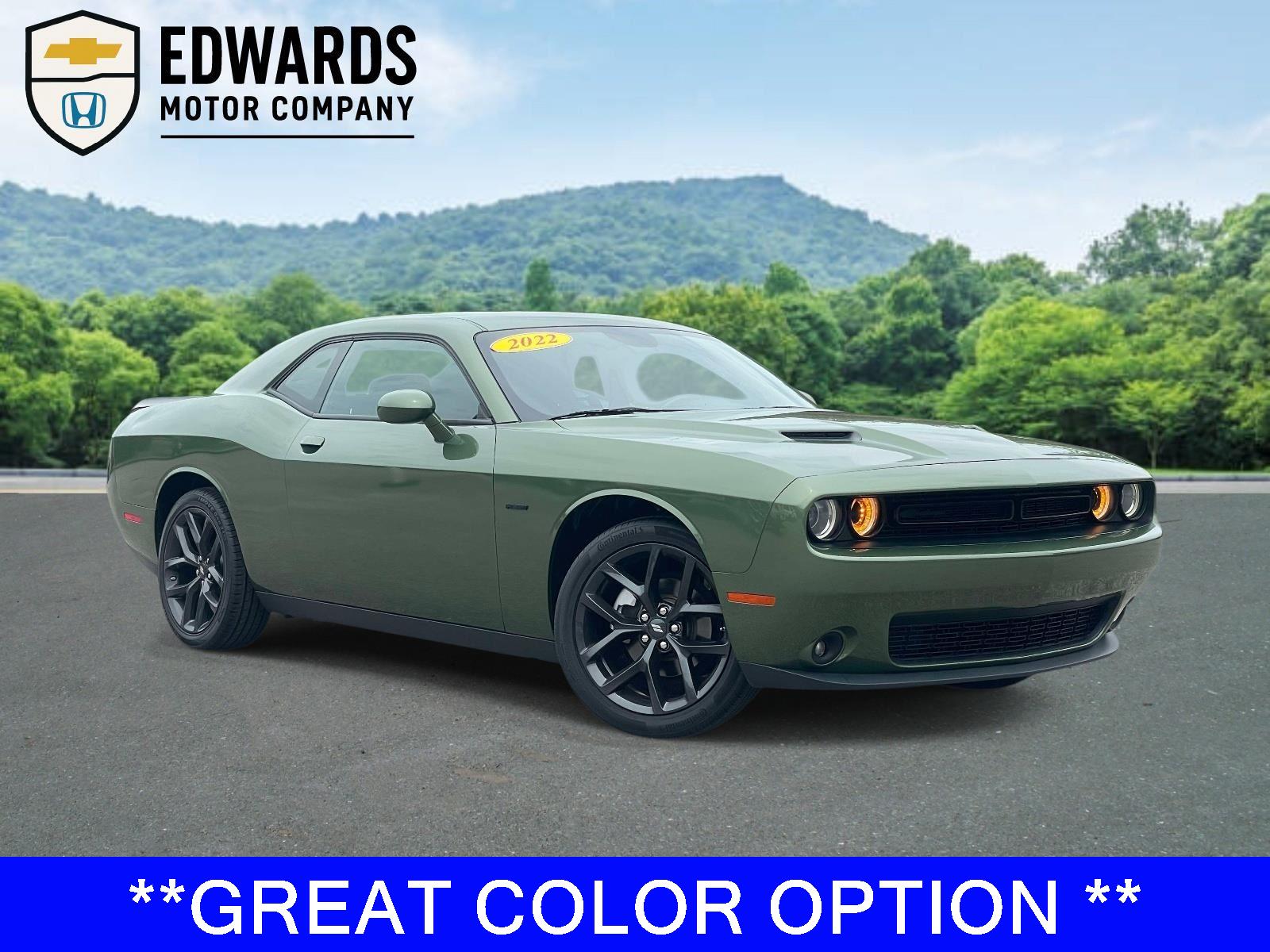 F8 Green 2022 Dodge Challenger SXT RWD Coupe Rear-Wheel Drive 8-Speed Automatic