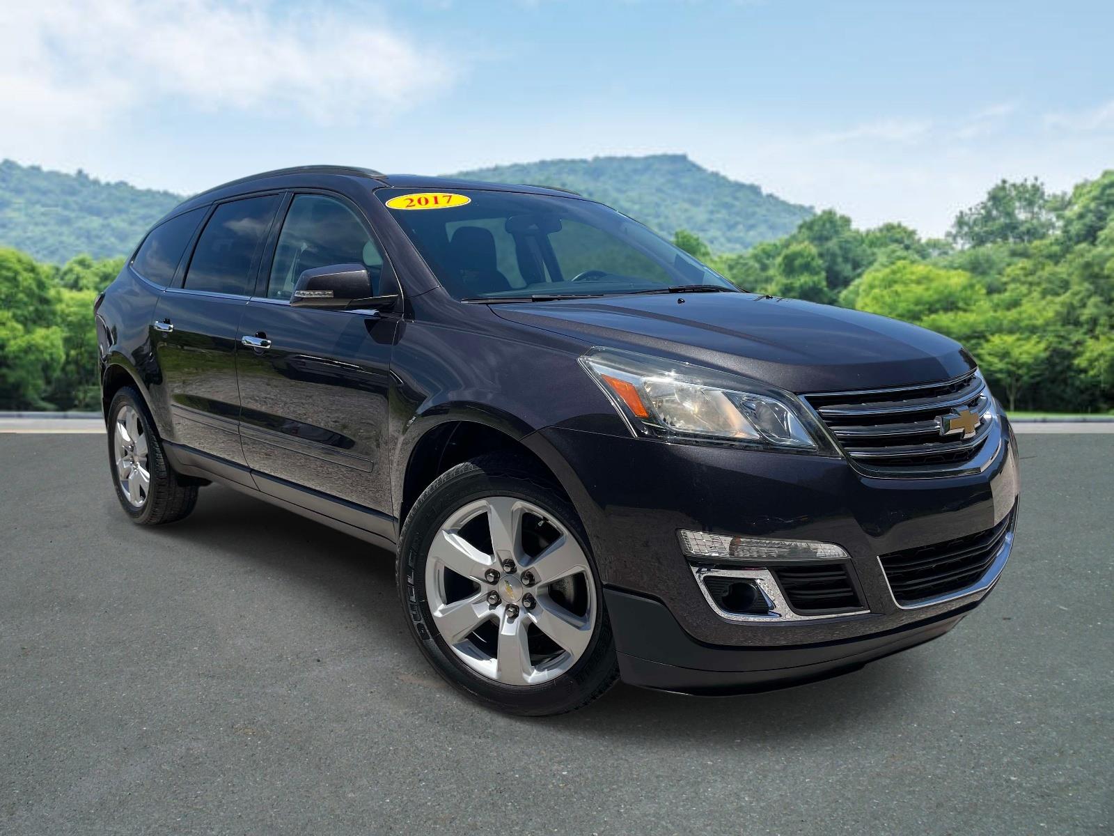Gray (Tungsten Metallic) 2017 Chevrolet Traverse 1LT FWD SUV / Crossover Front-Wheel Drive 6-Speed Automatic