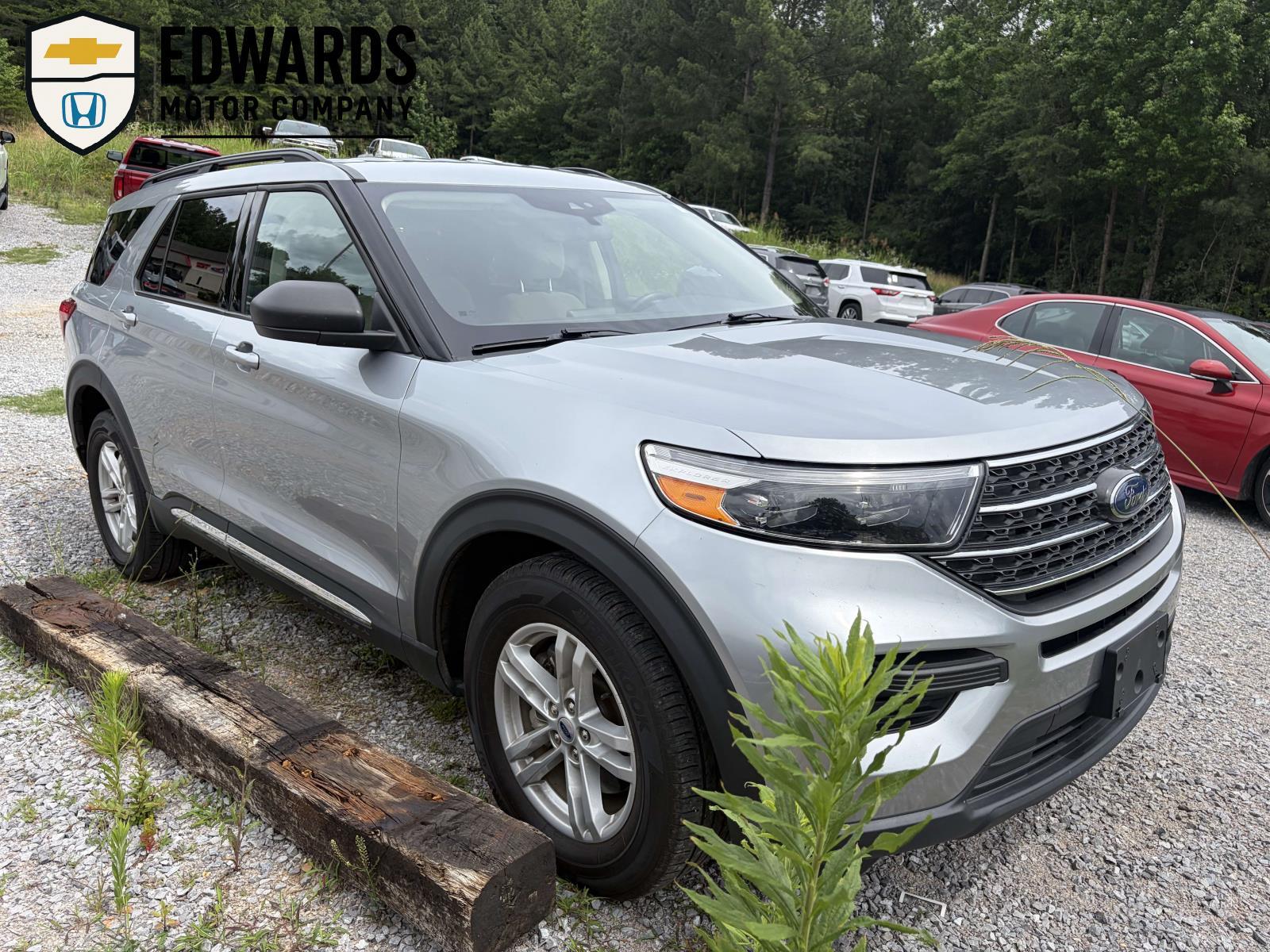 Iconic Silver Metallic 2022 Ford Explorer XLT RWD SUV / Crossover Rear-Wheel Drive Automatic