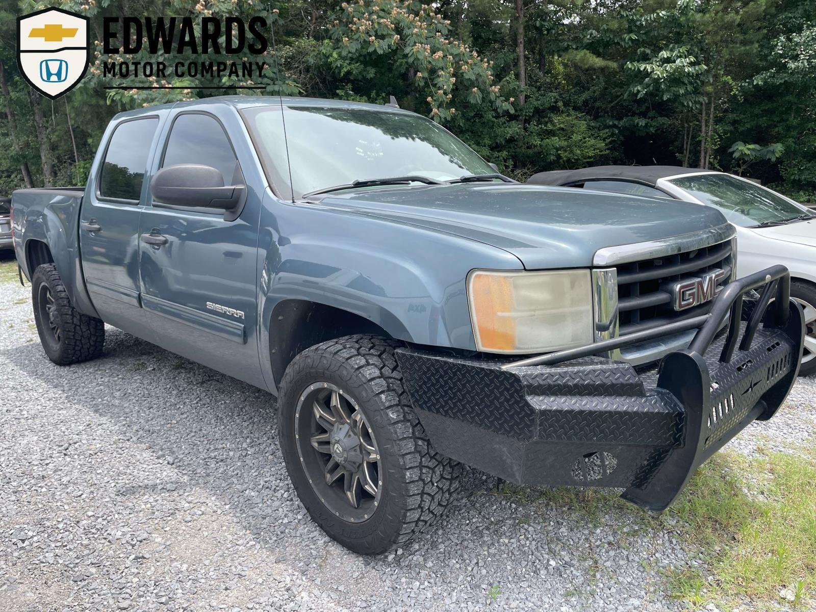 Green 2011 GMC Sierra 1500 SL Crew Cab Pickup Truck 4X2 