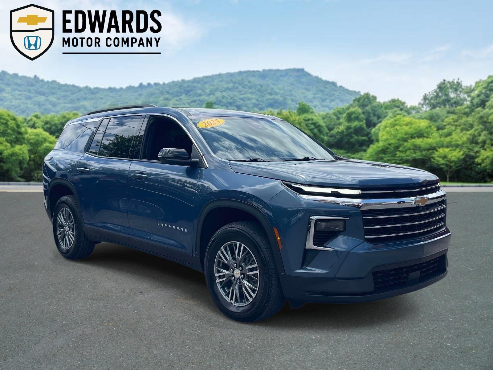 Lakeshore Blue Metallic 2025 Chevrolet Traverse SUV / Crossover Front-Wheel Drive 8-Speed Automatic