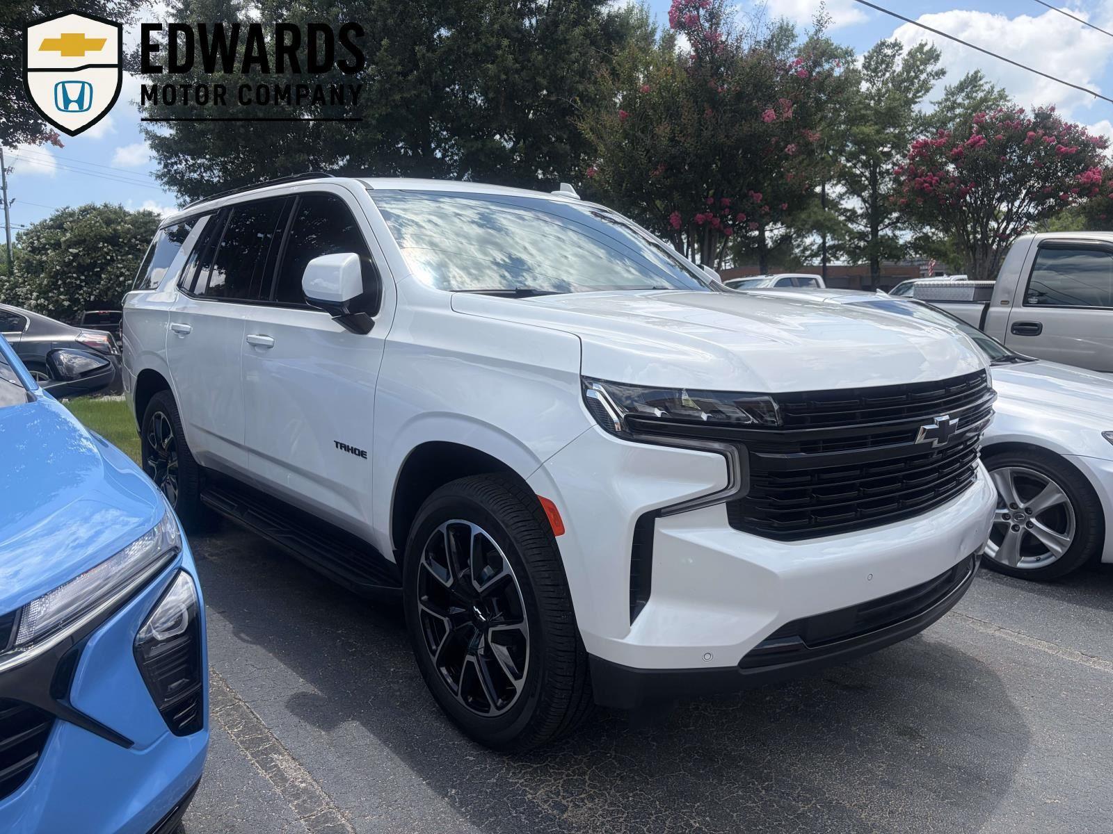 White (Iridescent Pearl Tricoat) 2023 Chevrolet Tahoe SUV / Crossover Four-Wheel Drive Automatic