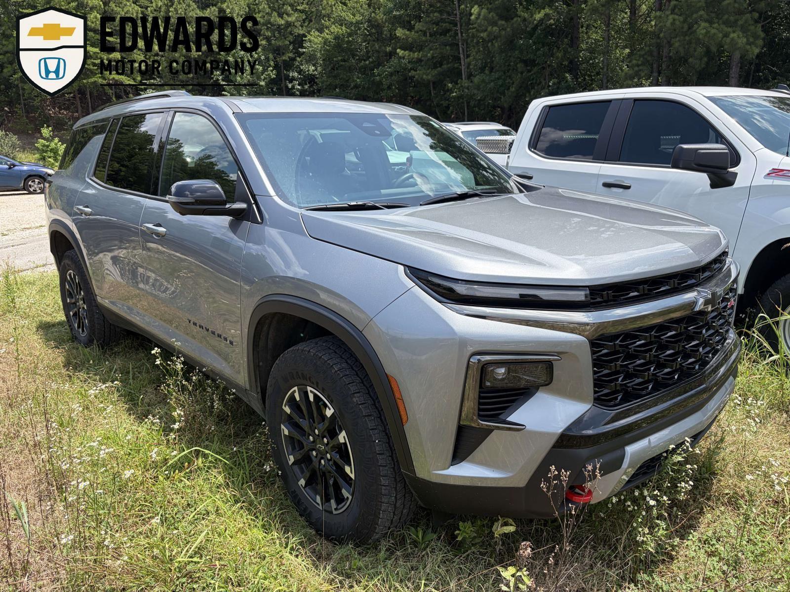 Sterling Gray Metallic 2026 Chevrolet Traverse SUV / Crossover Four-Wheel Drive 8-Speed Automatic