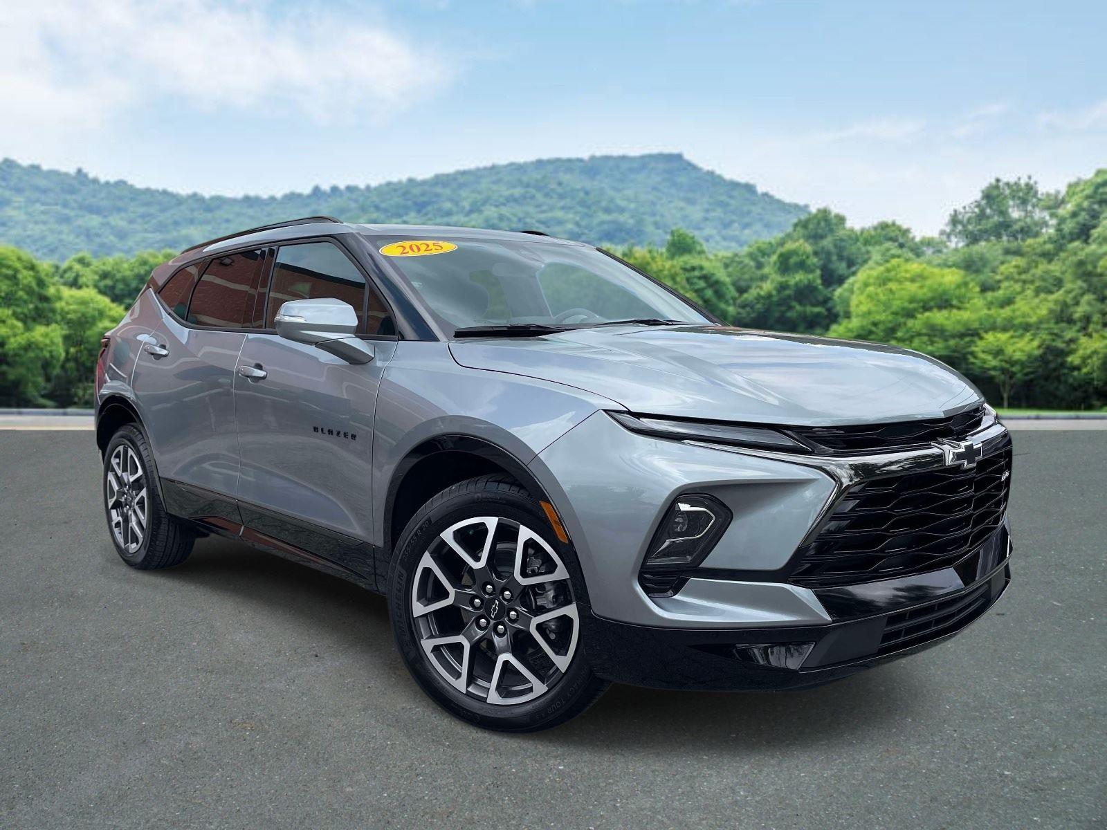 Sterling Gray Metallic 2025 Chevrolet Blazer SUV / Crossover Front-Wheel Drive 9-Speed Automatic