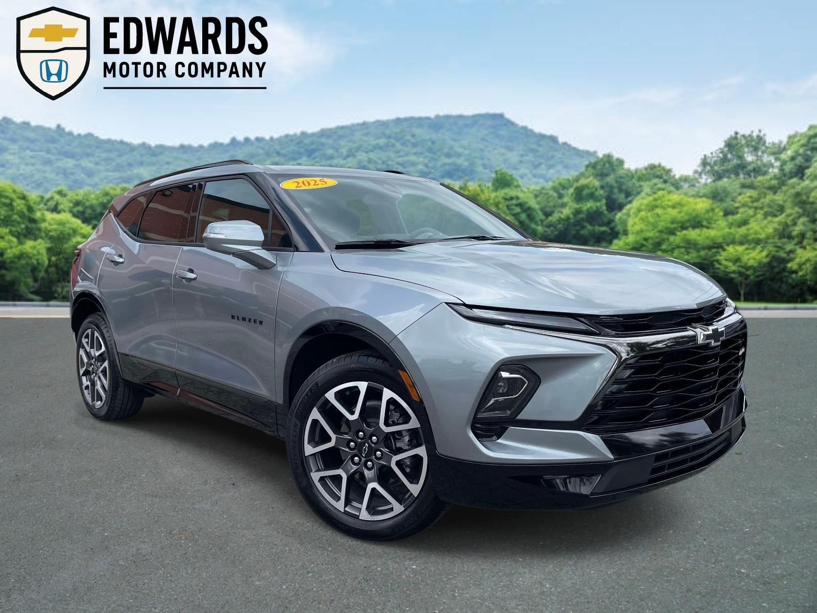 Sterling Gray Metallic 2025 Chevrolet Blazer SUV / Crossover Front-Wheel Drive 9-Speed Automatic