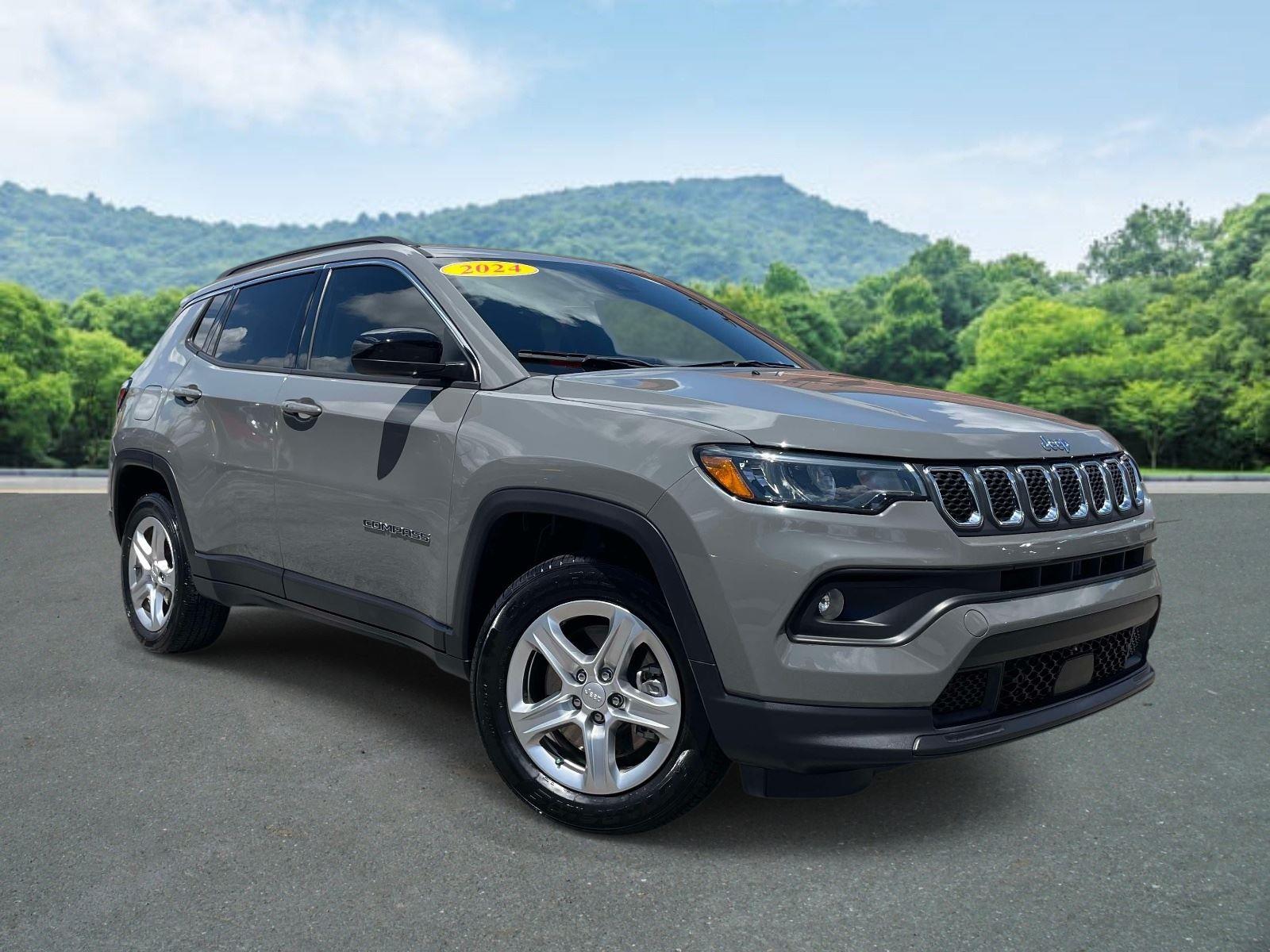 Sting-Gray Clearcoat 2024 Jeep Compass SUV / Crossover Four-Wheel Drive 8-Speed Automatic