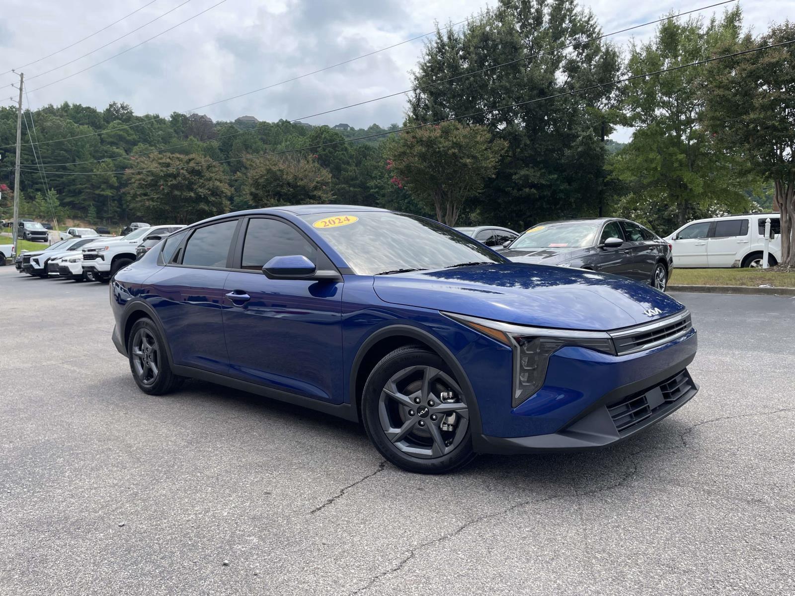 Deep Sea Blue 2025 Kia K4 Sedan Front-Wheel Drive Continuously Variable Transmission