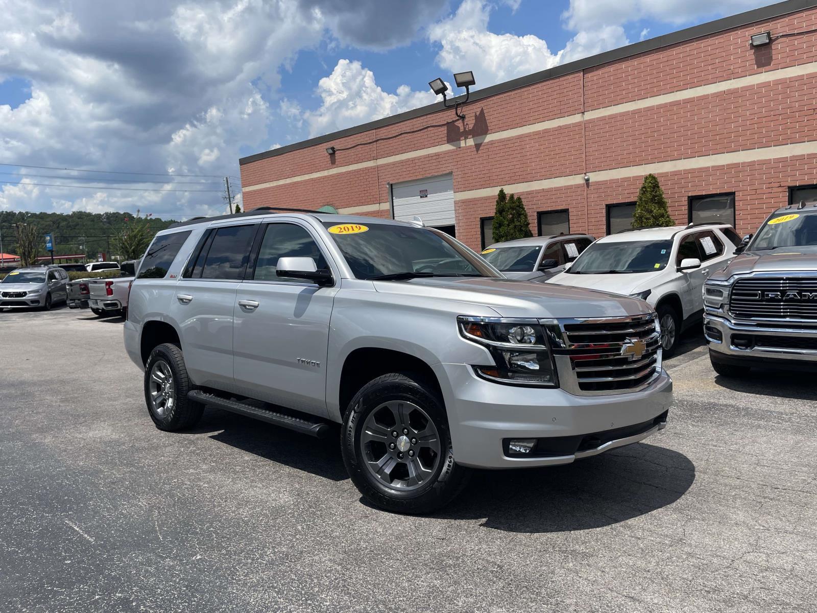 Silver Ice Metallic 2019 Chevrolet Tahoe SUV / Crossover Four-Wheel Drive 6-Speed Automatic