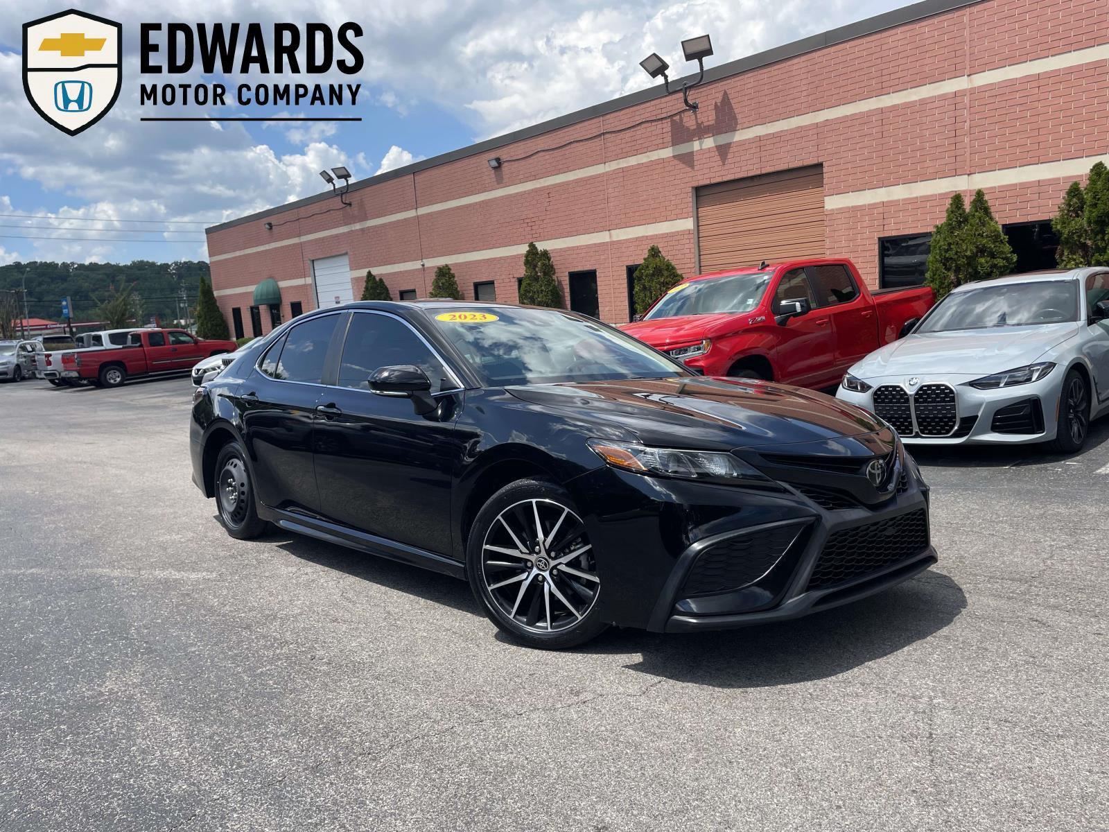 Midnight Black Metallic 2023 Toyota Camry Sedan Front-Wheel Drive Automatic