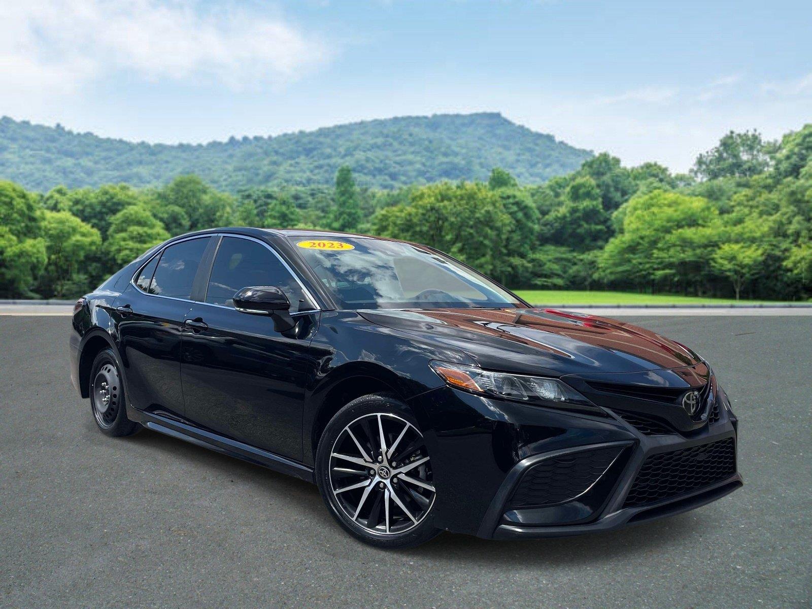 Midnight Black Metallic 2023 Toyota Camry Sedan Front-Wheel Drive Automatic