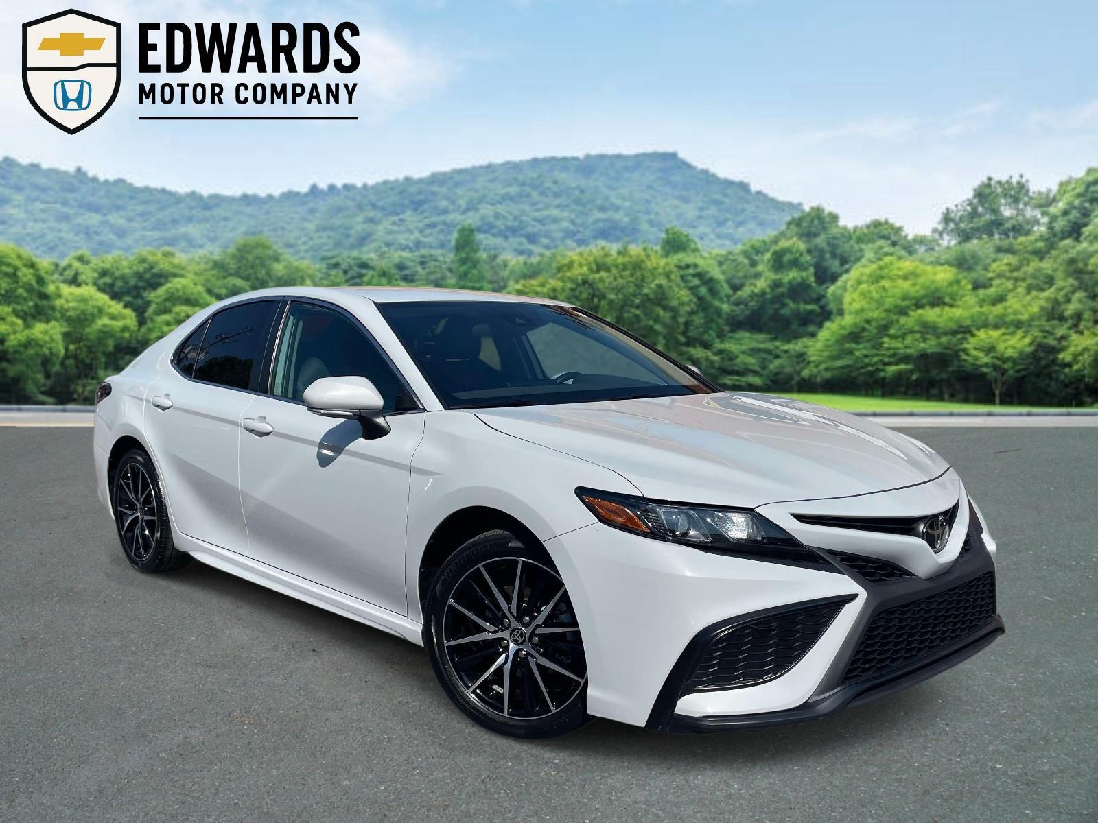 2024 Toyota Camry XSE FWD