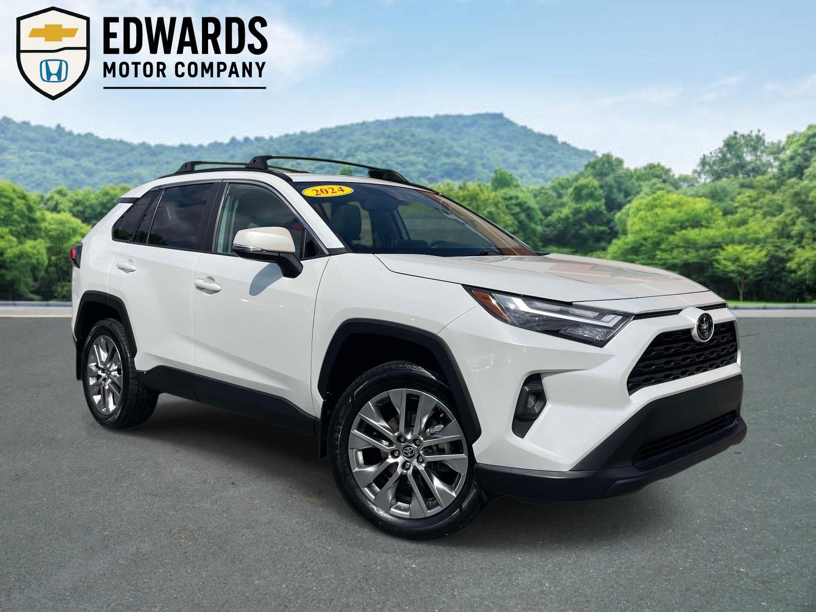 White (Wind Chill Pearl) 2024 Toyota RAV4 SUV / Crossover Front-Wheel Drive Automatic