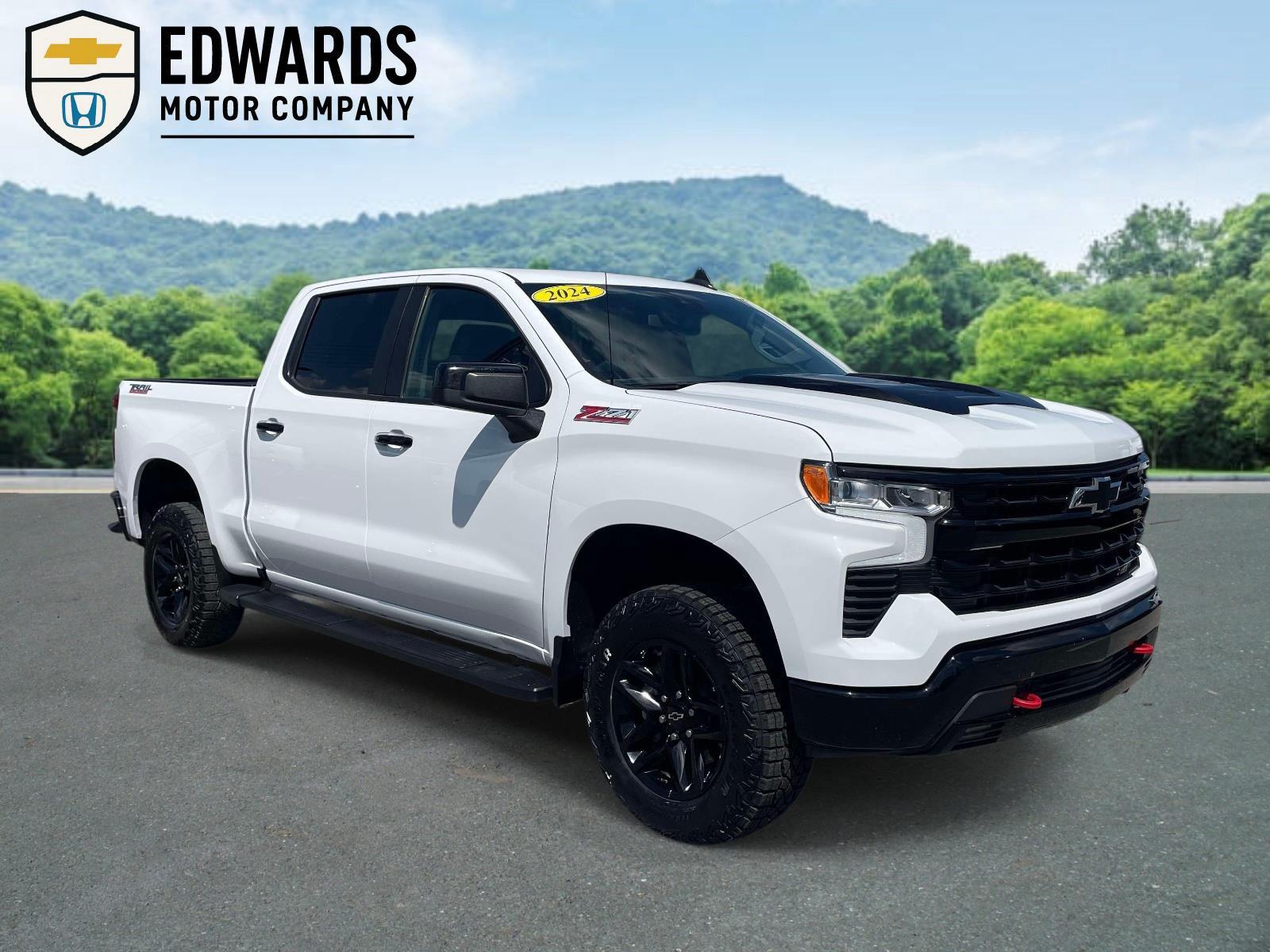 Summit White 2024 Chevrolet Silverado 1500 Pickup Truck Four-Wheel Drive Automatic