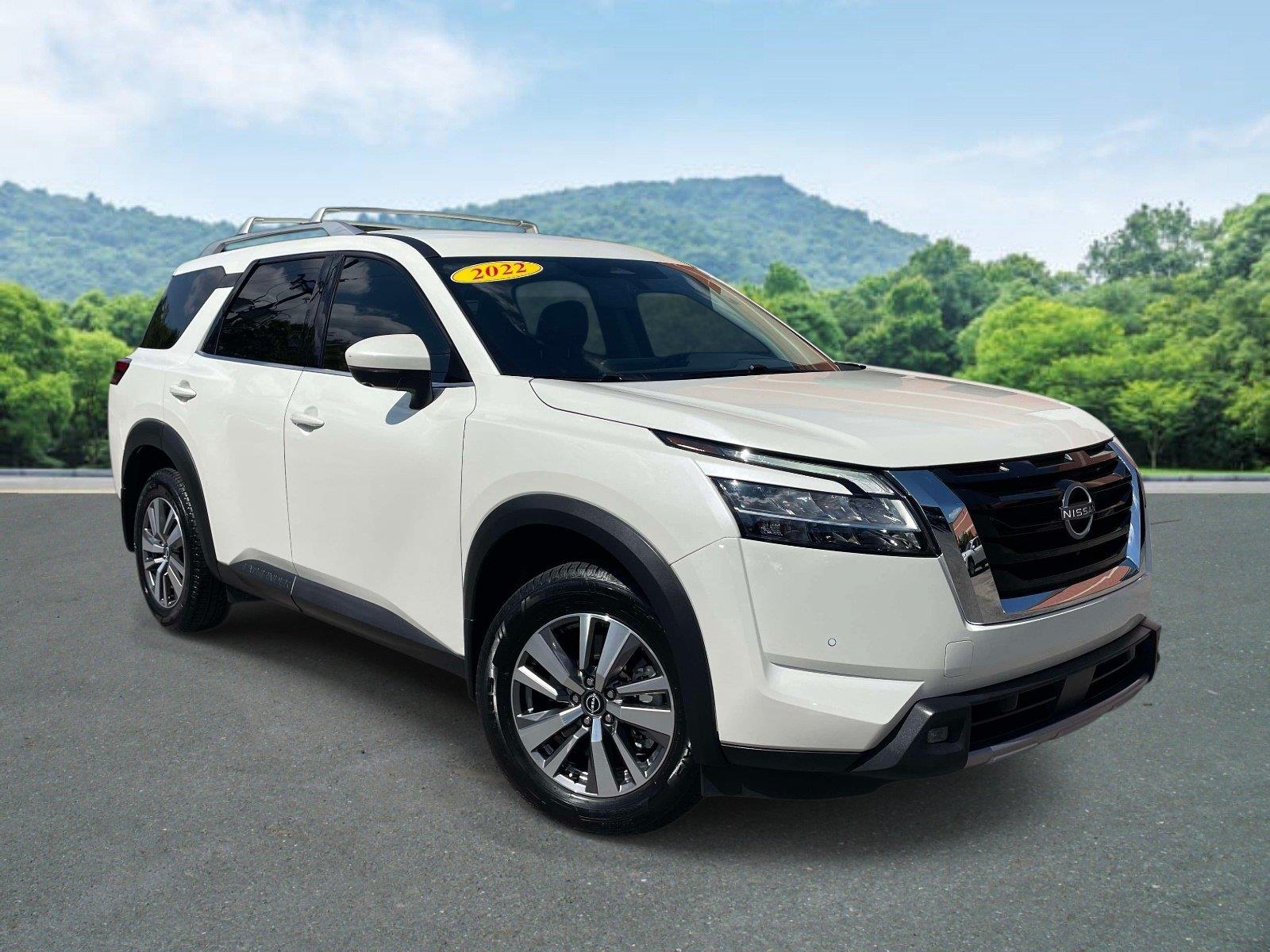 Pearl White Tricoat 2022 Nissan Pathfinder SUV / Crossover Front-Wheel Drive Automatic