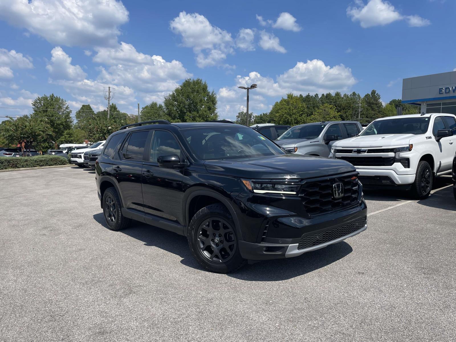 Crystal Black Pearl 2025 Honda Pilot SUV / Crossover All-Wheel Drive Automatic