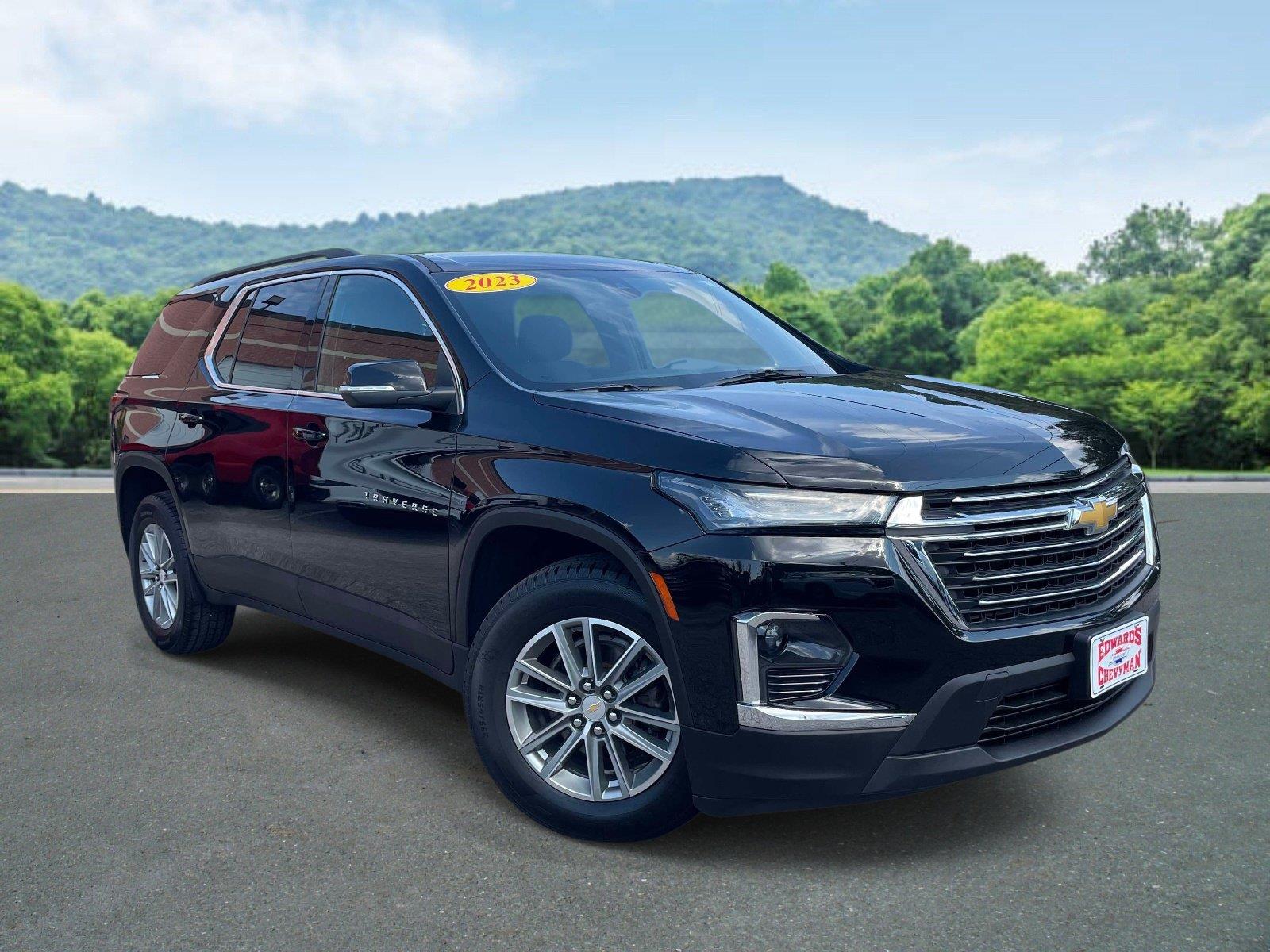 2023 Chevrolet Traverse LT Cloth FWD