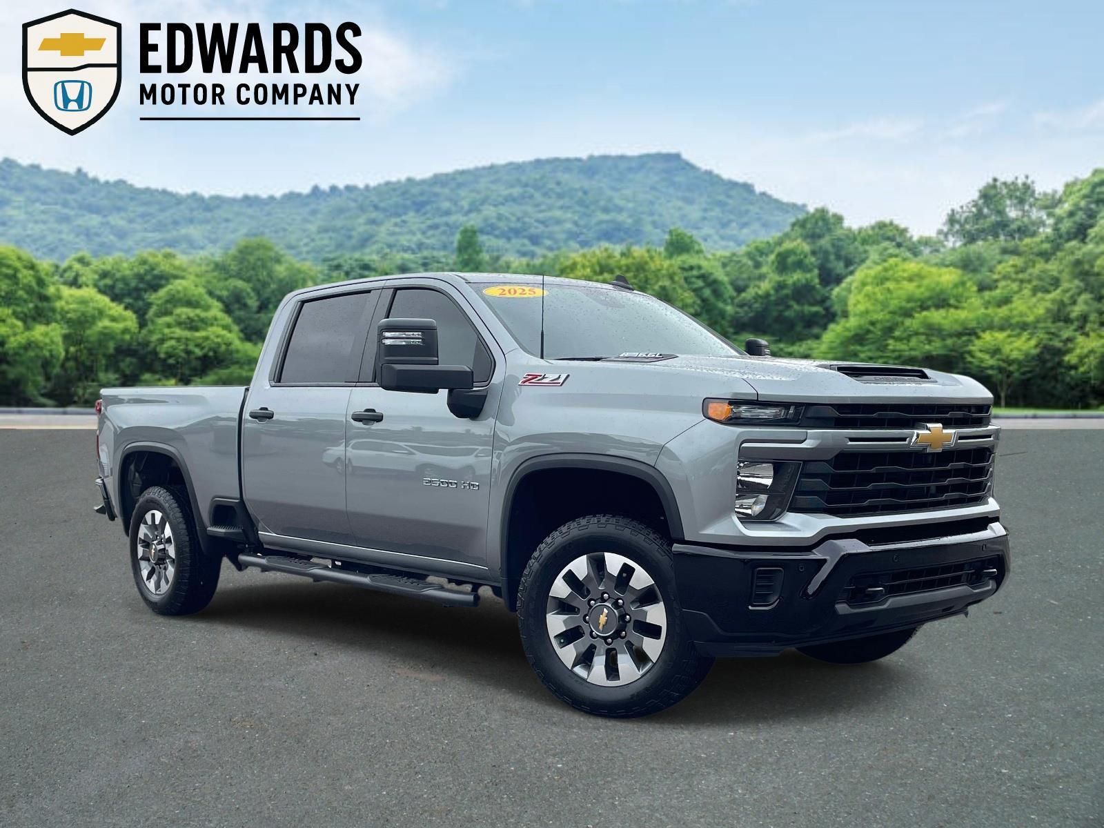 Sterling Gray Metallic 2025 Chevrolet Silverado 2500HD Pickup Truck Four-Wheel Drive Automatic