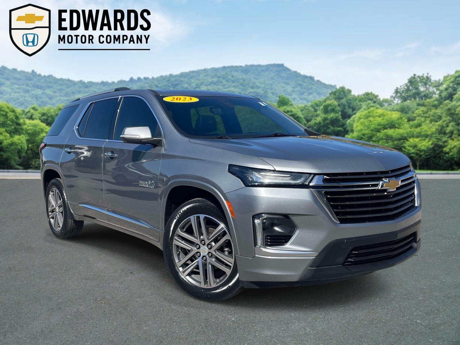  2023 Chevrolet Traverse High Country FWD   