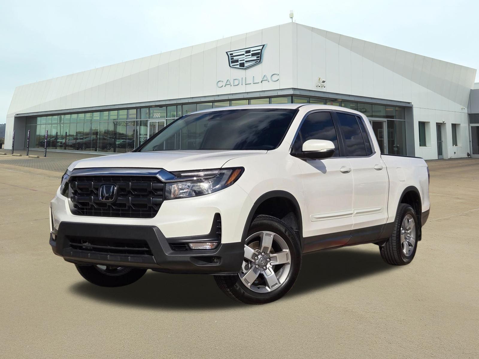 Platinum White Pearl 2025 Honda Ridgeline Pickup Truck All-Wheel Drive 9-Speed Automatic