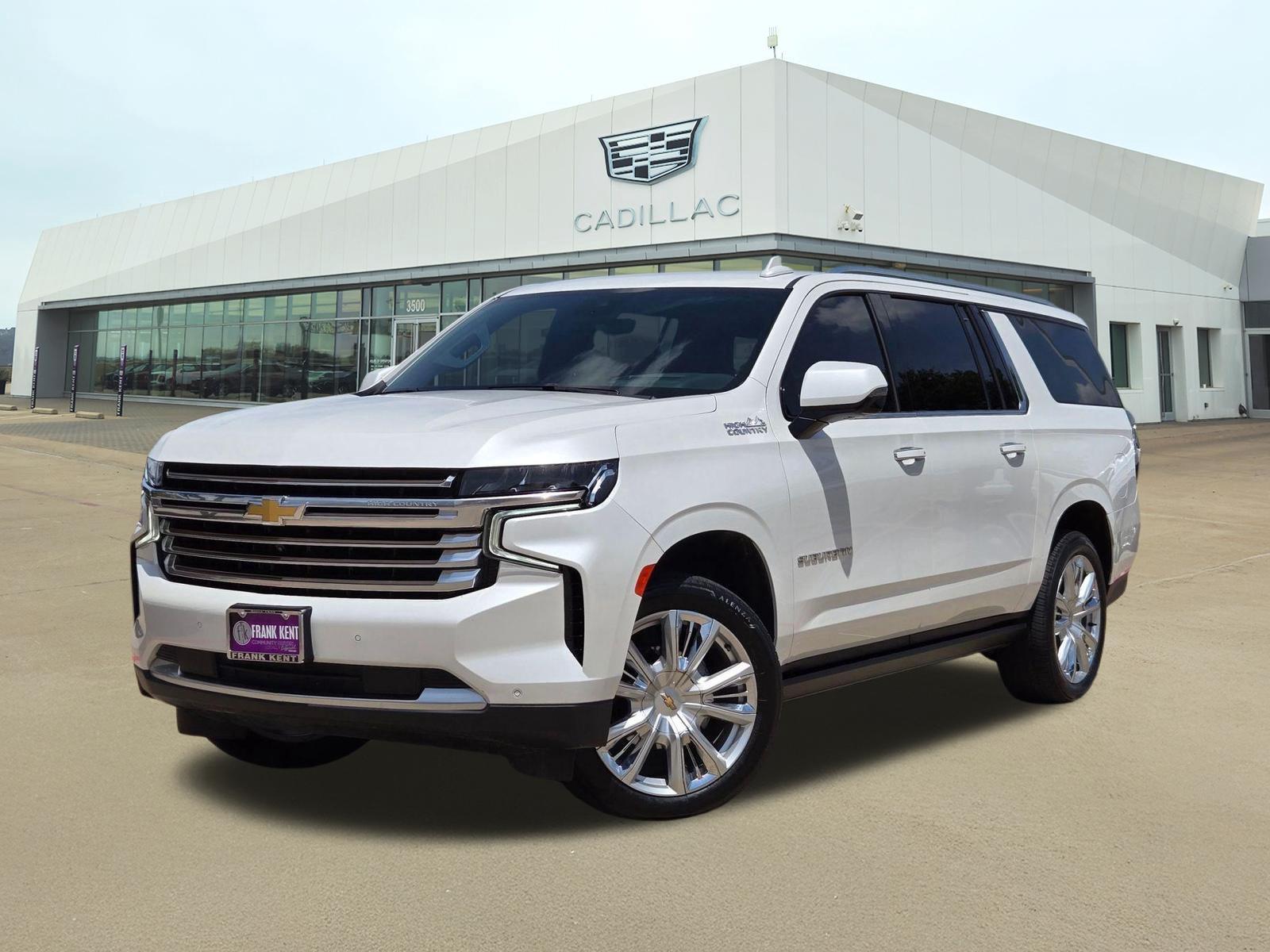 White (Iridescent Pearl Tricoat) 2024 Chevrolet Suburban SUV / Crossover Four-Wheel Drive Automatic