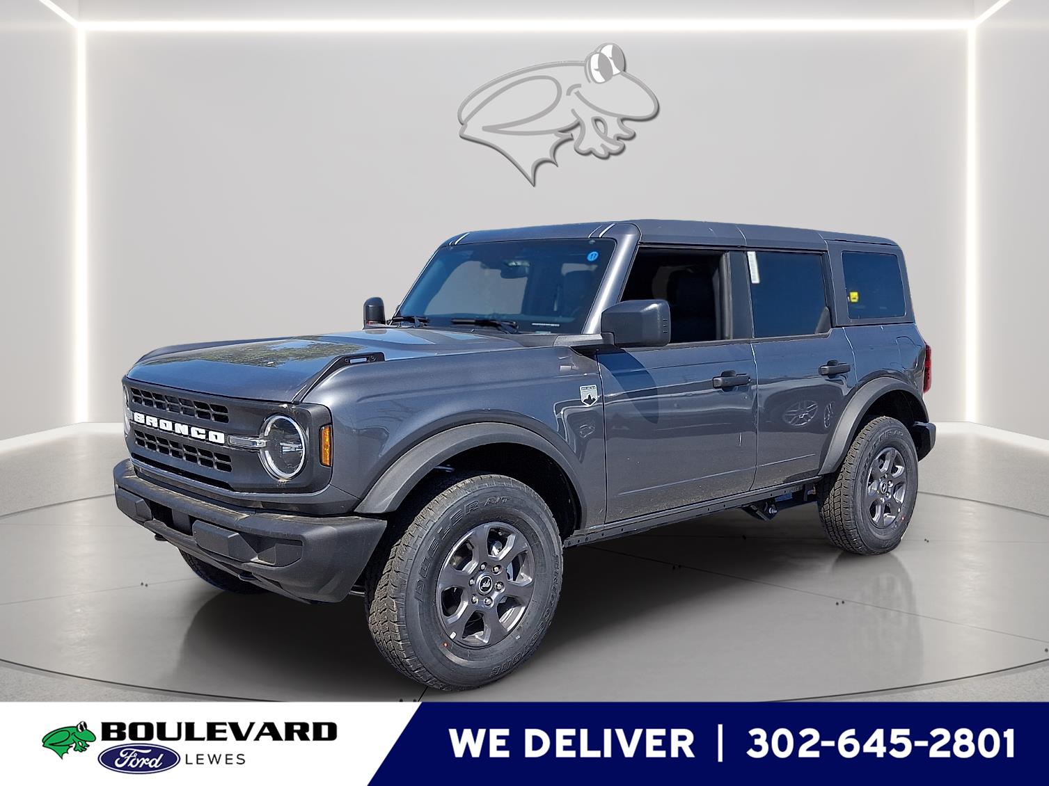 Carbonized Gray Metallic 2025 Ford Bronco SUV / Crossover Four-Wheel Drive 7-Speed Manual