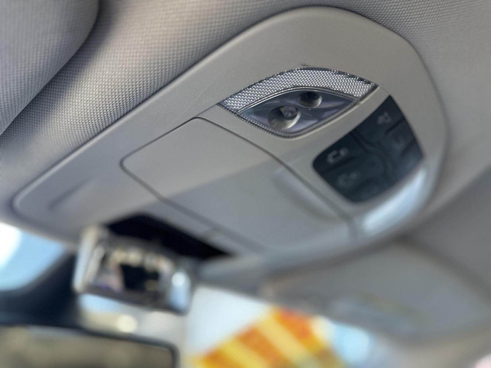 2023 Chrysler Voyager LX photo 20