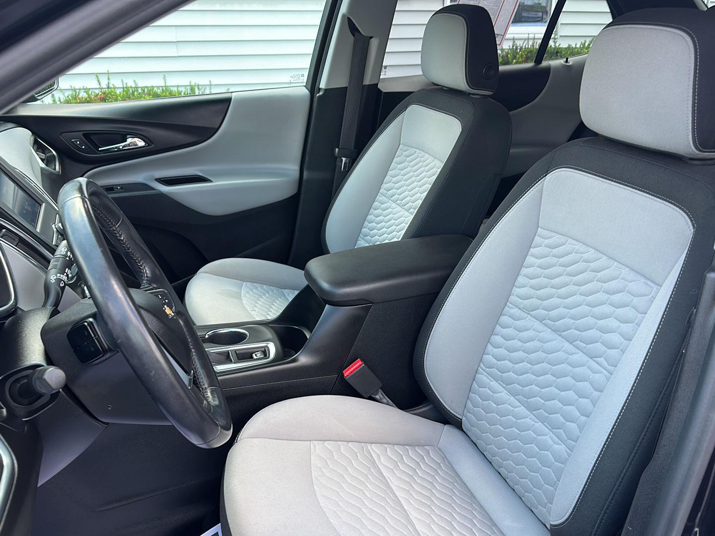 2020 Chevrolet Equinox LT photo 9